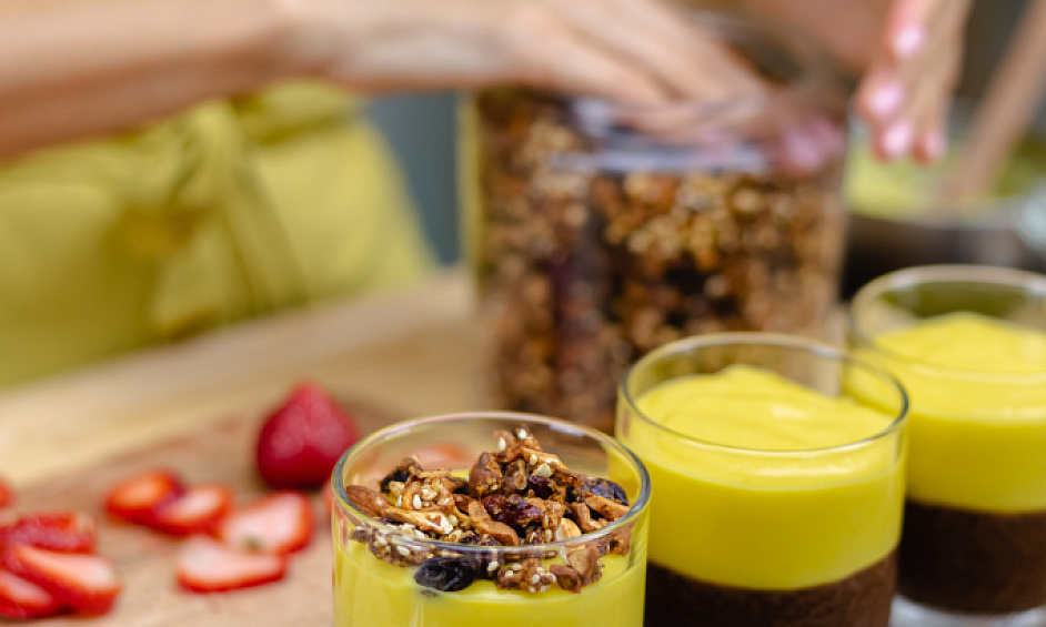 Contemporary And Popular Smoothie & Health Food Cafe For Sale 1