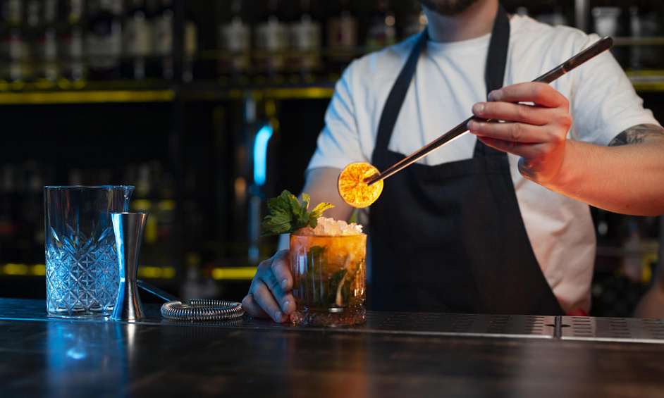 Bar for sale in Liverpool, Indie’s Bar located at 13-21 Seel Street, capacity over 300. 1 Bar for sale in Liverpool, Indie’s Bar located at 13-21 Seel Street, capacity over 300. 1