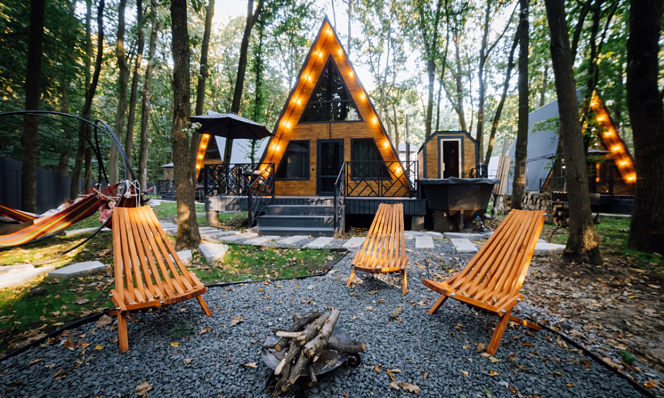 Freehold Glamping With Owners’ Accommodation North Wales For Sale 1