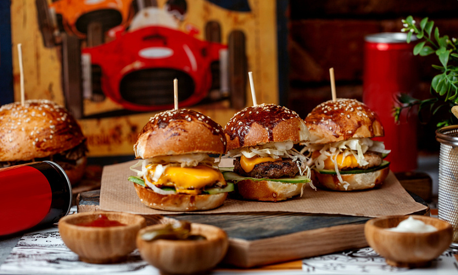 Cawsburger Premium Burger Restaurant for Sale in Hitchin, Herts 1