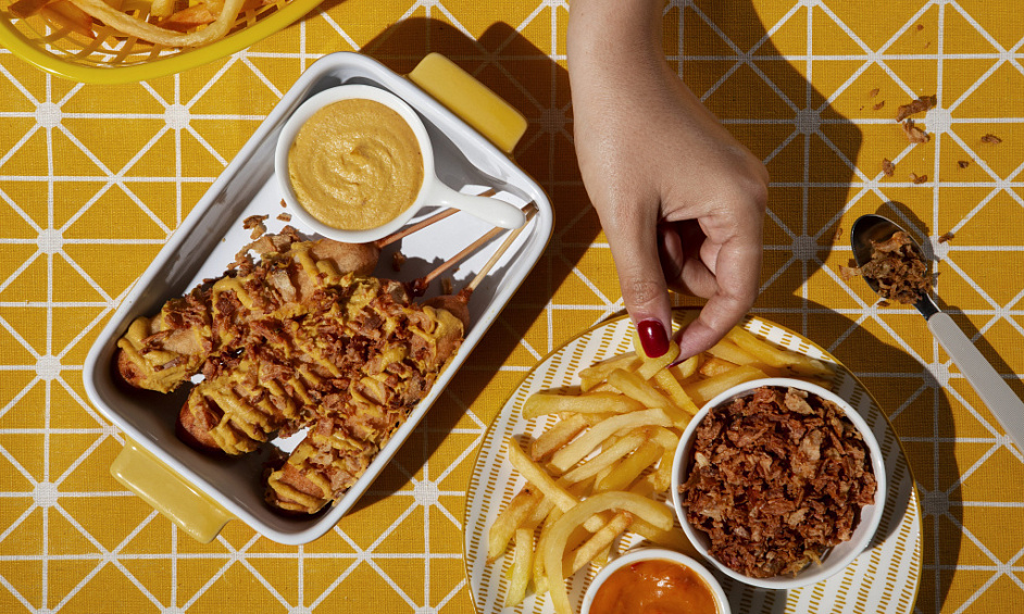 Fish and Chips, Pizza and Kebab Takeaway in Yalding Kent with full kitchen and dining area 1