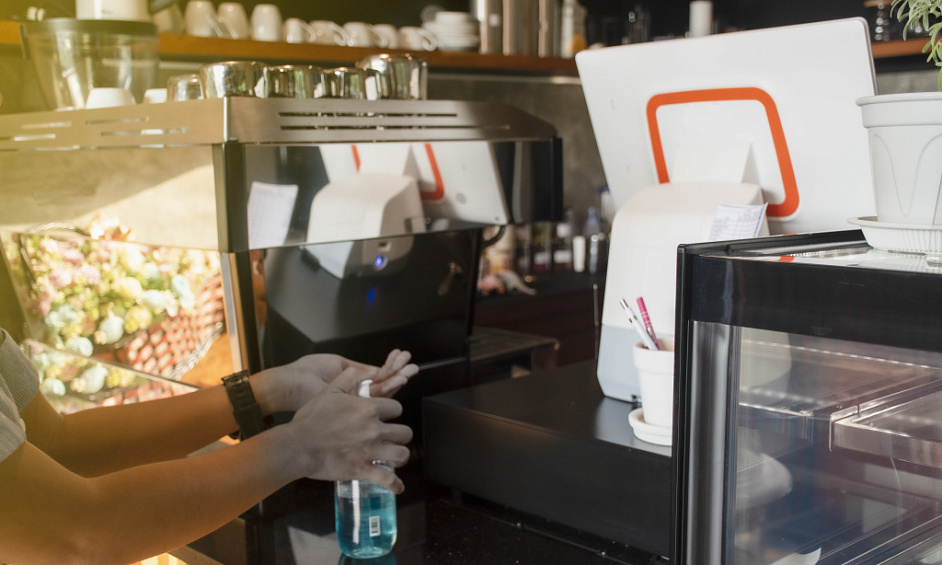 Self Service Stores, Full Free Off Licence, National Lottery & Parcel Service In Greater London For Sale 1