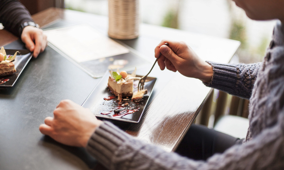 Fully Fitted Restaurant for Sale in Greenwich with Riverside Views and 2500 Sq. Ft. Space 1 Fully Fitted Restaurant for Sale in Greenwich with Riverside Views and 2500 Sq. Ft. Space 1