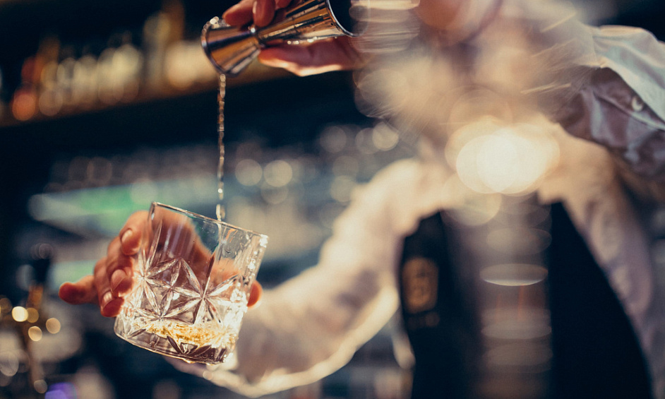 Urgent Sale - Bargain Bar/Pub in Aberdeen City Centre, Potential for Kitchen, Live Entertainment 1 Urgent Sale - Bargain Bar/Pub in Aberdeen City Centre, Potential for Kitchen, Live Entertainment 1