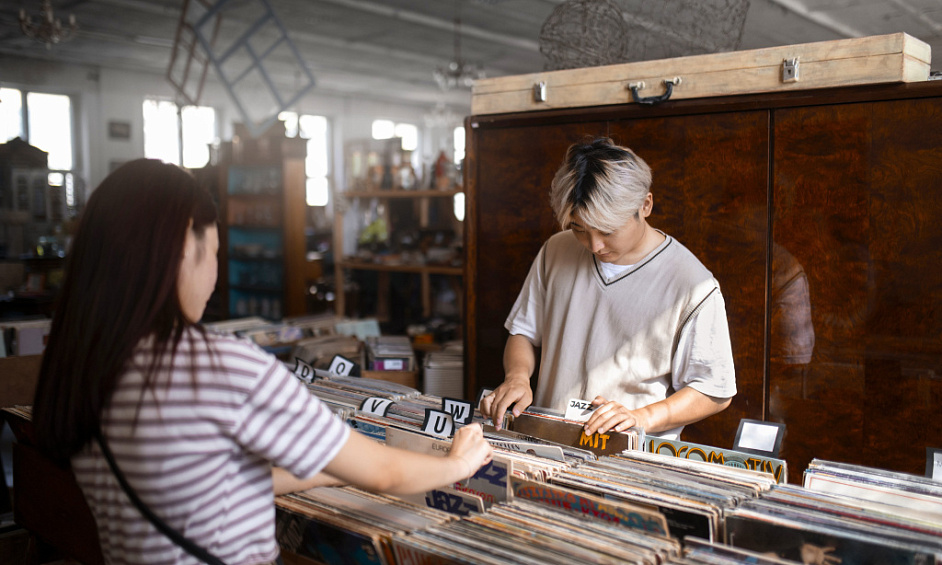 Vinyl record shop for sale in Walsall, known for its diverse collection and community ties 1 Vinyl record shop for sale in Walsall, known for its diverse collection and community ties 1