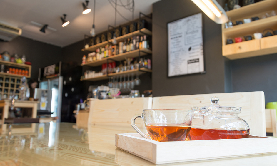 Well Presented Tea Shop In North London For Sale 1