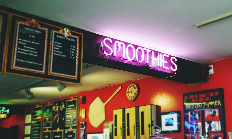 Modern Arcade Bar & Restaurant For Sale 1