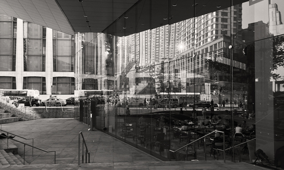 Prime Business Premises In Edgware  For Sale 1