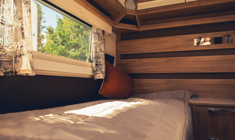 Holiday lodge for sale in Retford Nottinghamshire with dedicated parking and fishing rights 1