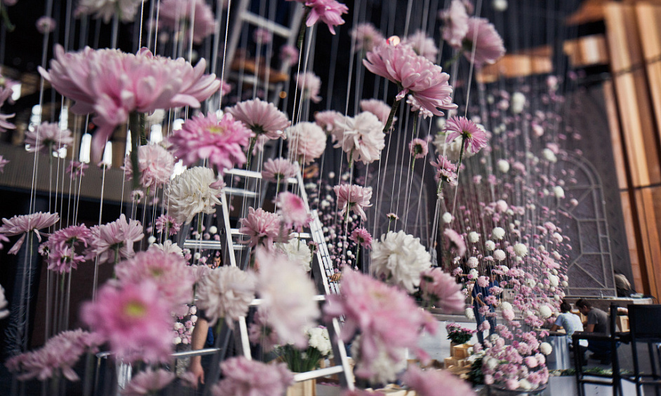 LUXURY WEDDING & EVENT FLORAL DESIGN BUSINESS 1