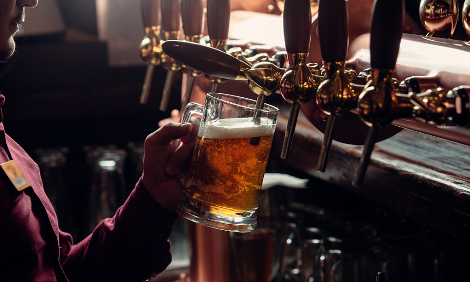 Historic pub with five letting rooms for sale in Tunbridge Wells, Kent. 1