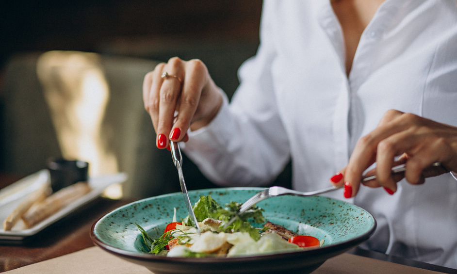 Prime Location Busy Restaurant with Spacious Basement in Nine Elms, London for Sale 1 Prime Location Busy Restaurant with Spacious Basement in Nine Elms, London for Sale 1