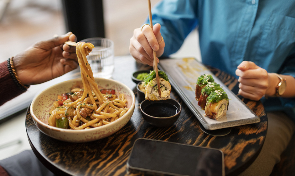 Asian restaurant for sale in Hitchin Hertfordshire with a two-bedroom flat above 1 Asian restaurant for sale in Hitchin Hertfordshire with a two-bedroom flat above 1