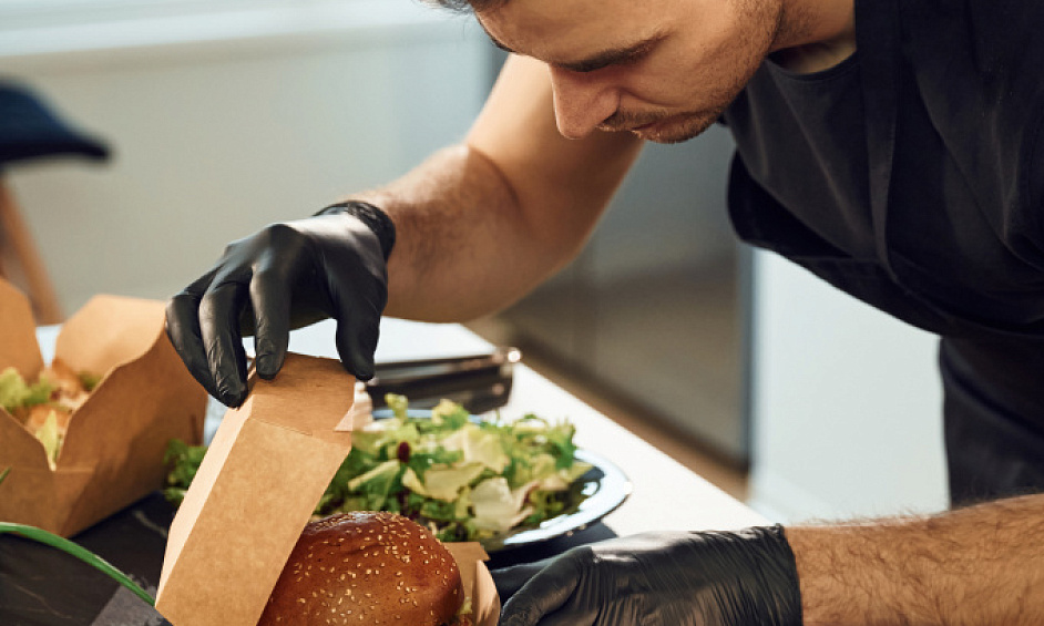 Busy Fast Food Takeaway & Delivery Specialising In Pizza, Gourmet Burgers, Wraps And Milkshakes In Coulsdon For Sale 1