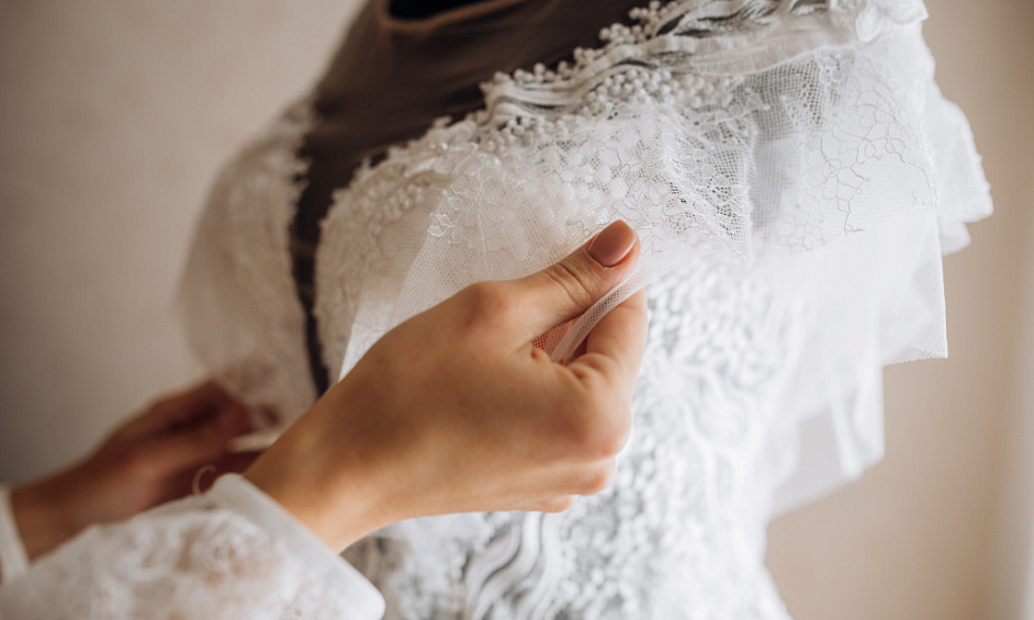 Berkshire Bridal Boutique with Sustainable Gowns and Stellar Reputation for Sale 1