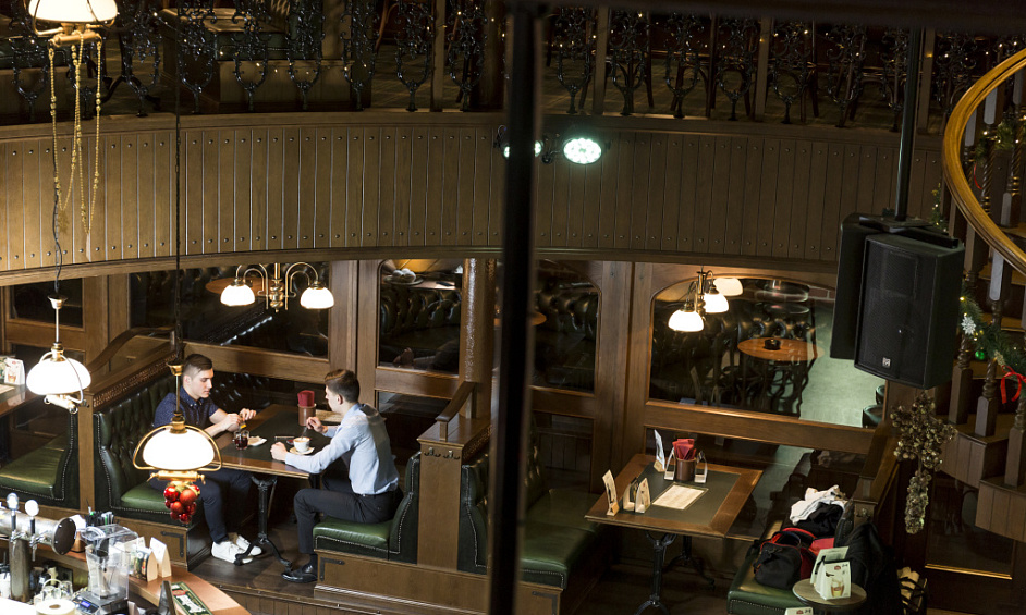 Stunning Well Established Bar & Events Venue For Sale 1