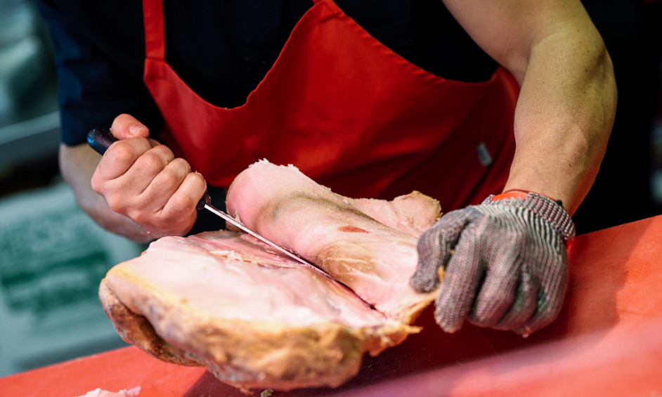 Butcher and wholesale meat business for sale in the City of London with established customer base 1