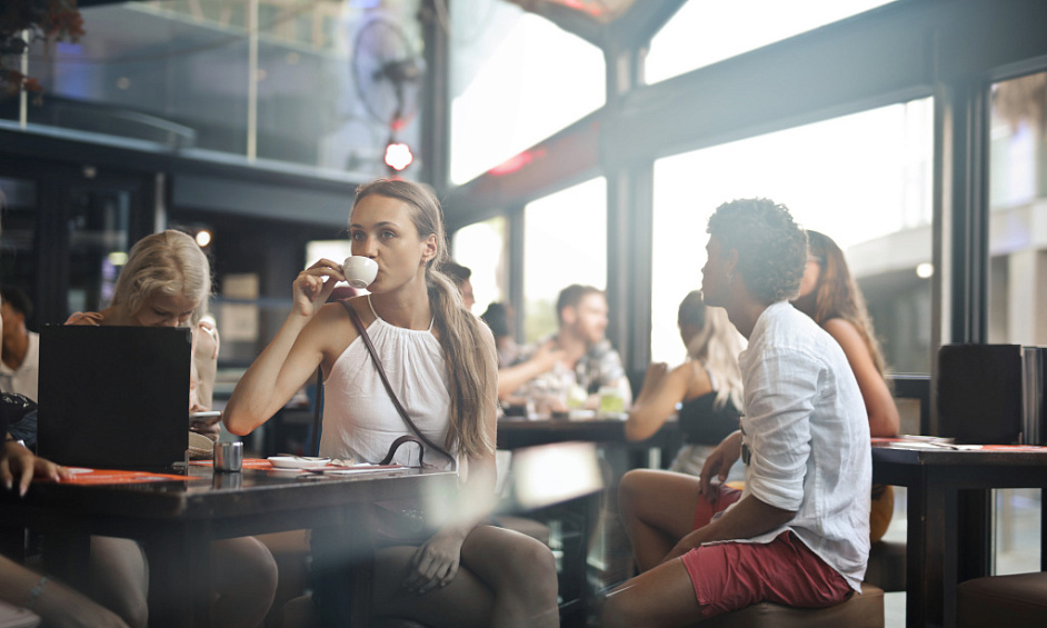 Cafe in Cardiff's historic arcade with daytime trade and potential for growth 1