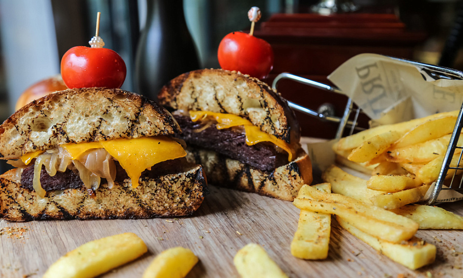 Smash burger and pizza restaurant for sale in Yeovil Somerse 1 Smash burger and pizza restaurant for sale in Yeovil Somerse 1
