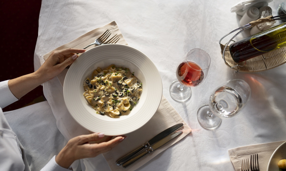 Famous Italian Restaurant in London with Stellar Online Presence and Loyal Customers for Sale 1
