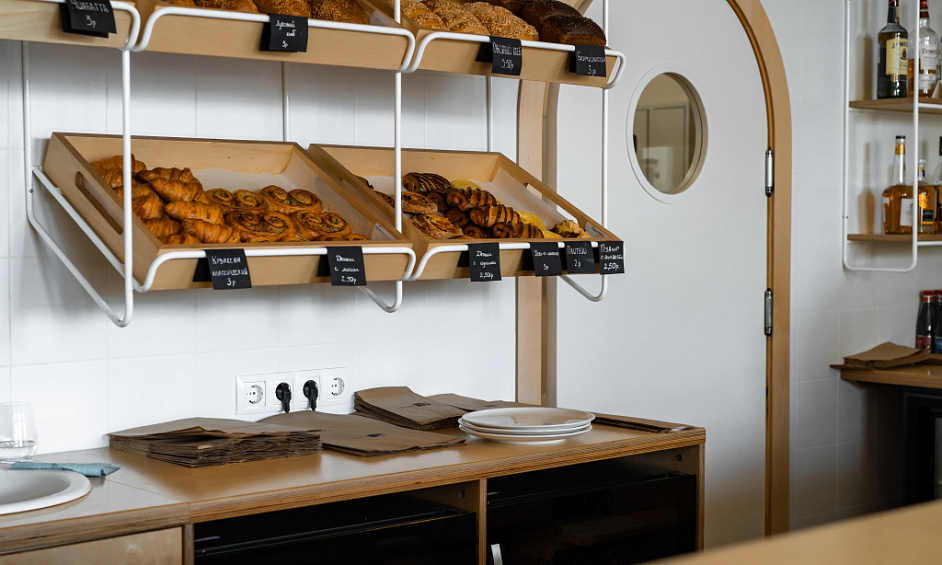 Retail Bakery With Bake Off Section - E Class Use In West London For Sale 1