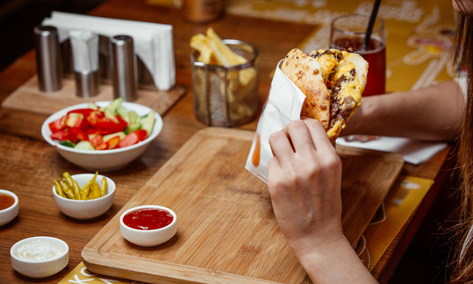 Fast food Peri Peri restaurant lease for sale on Wilmslow Road in Fallowfield Manchester 1