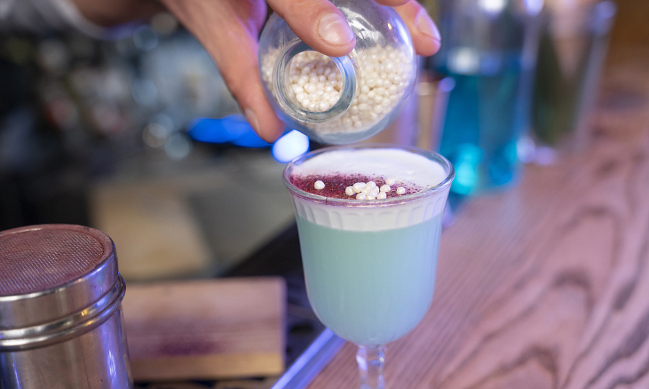 Cocktail Bar for Sale in Leicester - Shaken, Stirred & Ready to Own 1