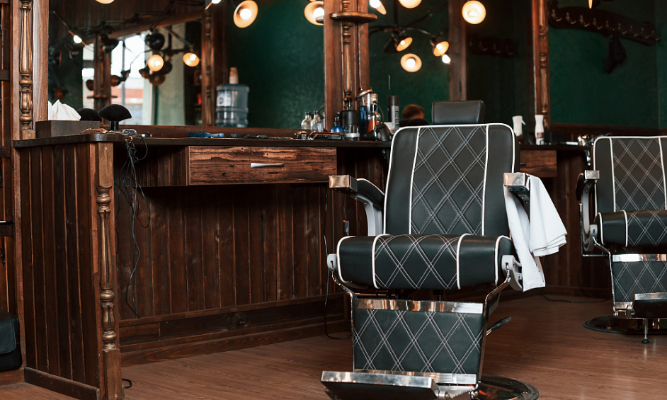 Established Barber Shop with Private Parking for Sale in Wood Green, London 1