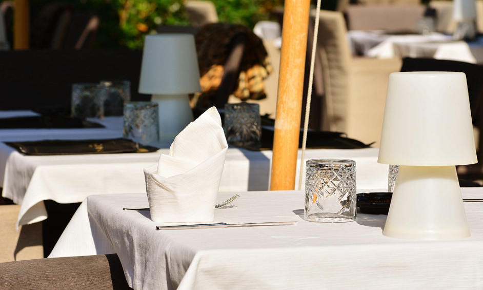 Licensed 38 Cover Bistro With Luxury Accommodation For Sale 1