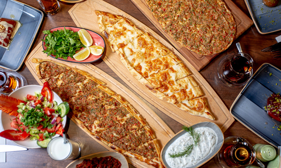 Licensed Turkish restaurant for sale in the City of London with a 4-star hygiene rating 1