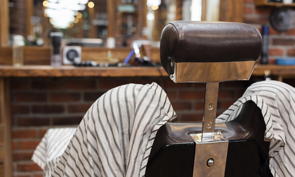 Fully managed barber shop for sale in City of London with growth potential 1