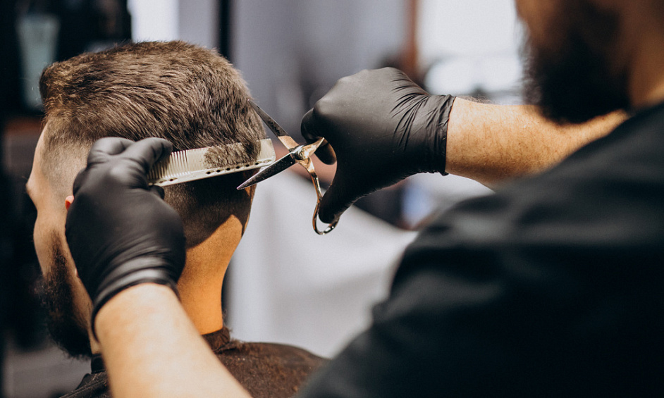 Barber shop for sale in Cardiff Bay with potential for tattoo and piercing services 1