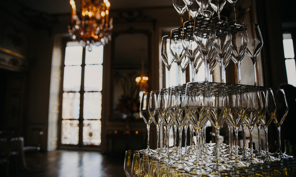 Late License Bar & Event Venue with Outdoor Seating for Sale in Worthing, West Sussex 1 Late License Bar & Event Venue with Outdoor Seating for Sale in Worthing, West Sussex 1