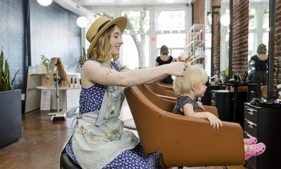 Successful Hair, Beauty and Sunbed Salon in Newport Town Center for Sale 1