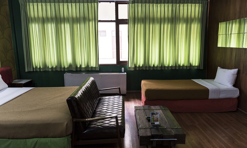 Serviced Apartment for Sale in Coventry West Midlands 3 Bed 1