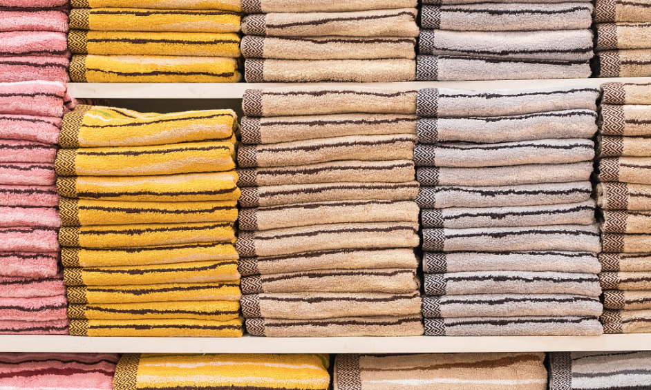 Popular Curtain, Rug & Bedding Store For Sale 1