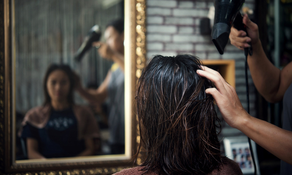 Prime Location Hair Salon for Sale in Central London, Stock Included, Proven Profits 1