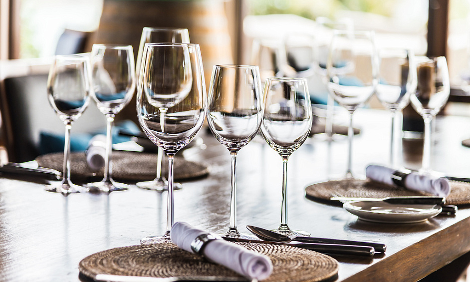 Turnkey North London 100-Seater Restaurant, Ideal for Persian & Turkish Cuisine, Up For Sale 1