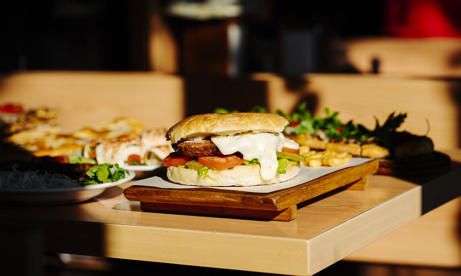 Cardiff's Renowned Pizza, Kebab, Burger Takeaway Restaurant with 20-Year Lease for Sale 1