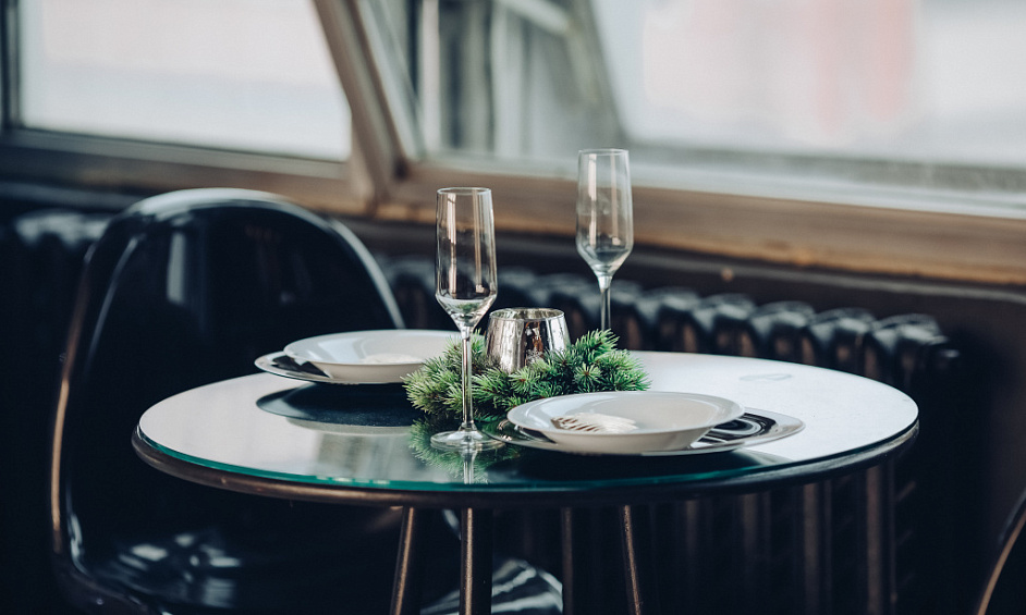 Charming Edinburgh Bistro with Expansion Potential and Strong Community Presence for Sale 1