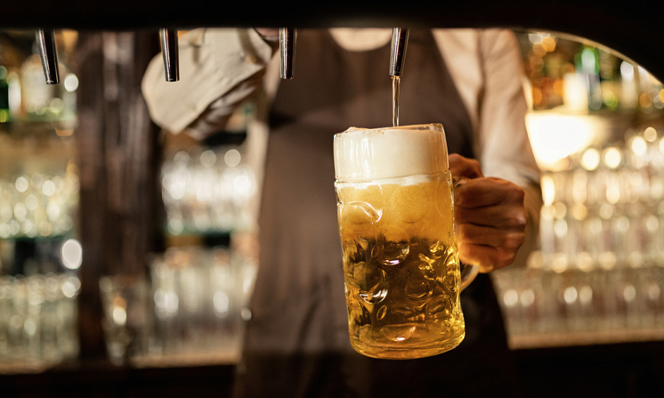 Village pub for sale in Walton on Thames with 16 letting rooms and a loyal customer base 1