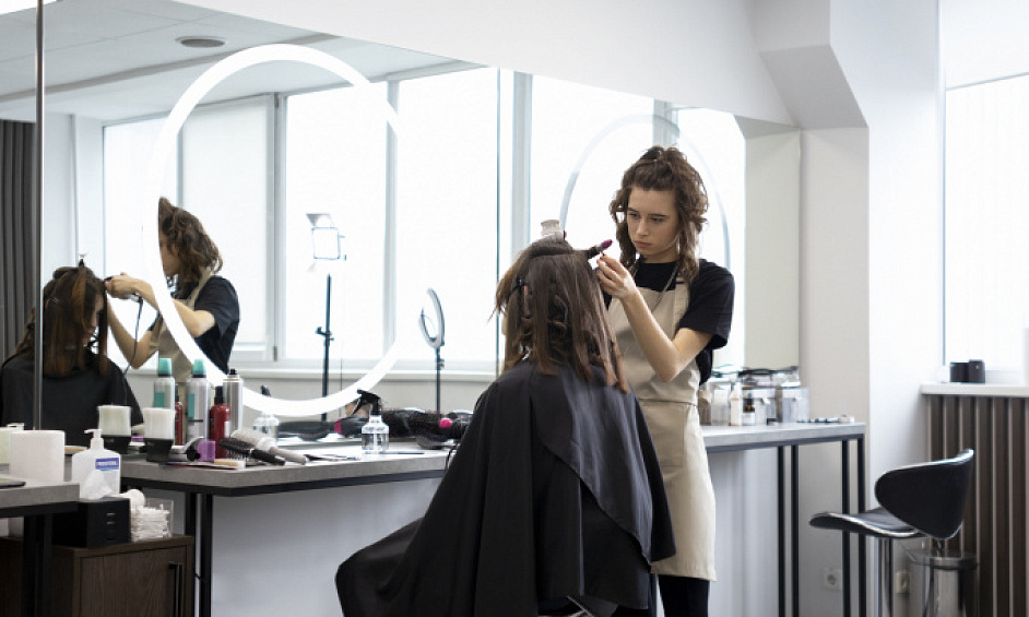 Well Presented Hair & Beauty Salon In Greater London For Sale 1