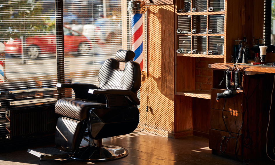 Barber shop for sale in City of London near prime location 1