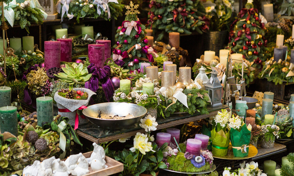 Aberdeen-Based Busy Florist Specializing in Candle Holders and Candelabras for Sale 1
