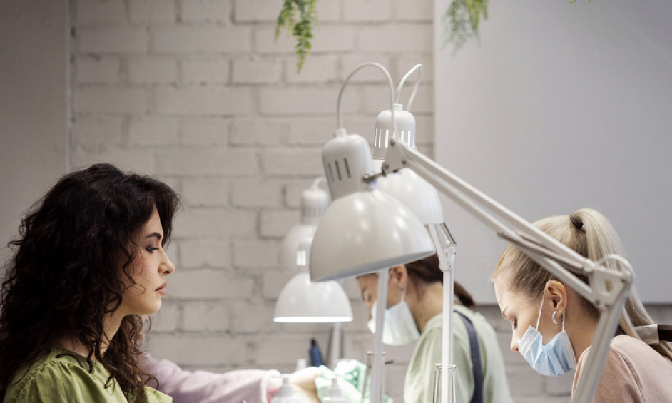 Well Presented Beauty Salon In South London For Sale 1