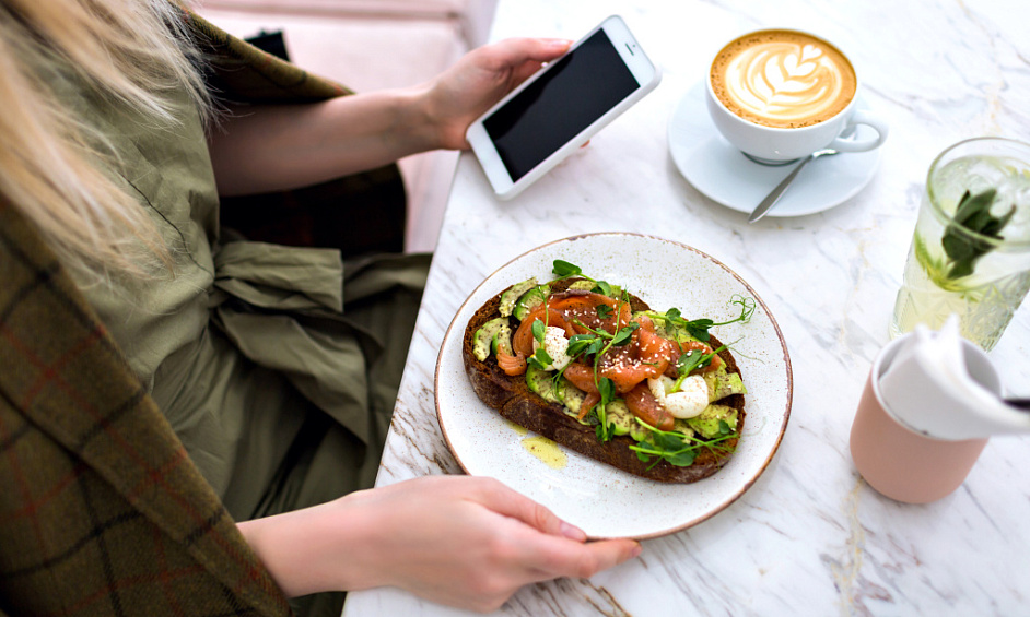 Vegan café for sale in prime Leeds location with potential for expanded hours and delivery options 1