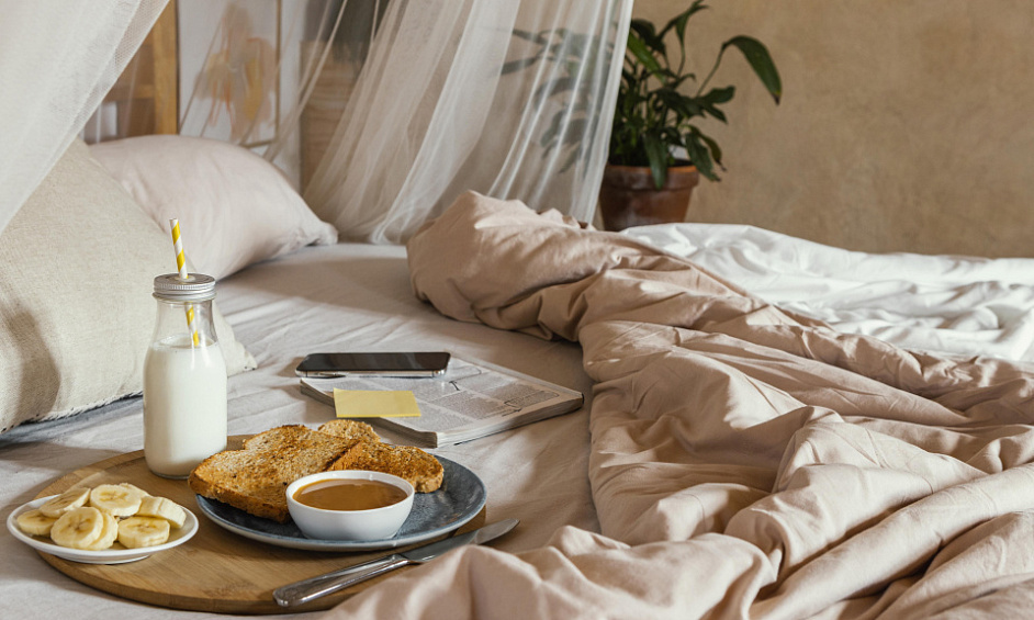 Character B&B for sale in Bournemouth Dorset with 7 en-suite rooms and off-road parking 1