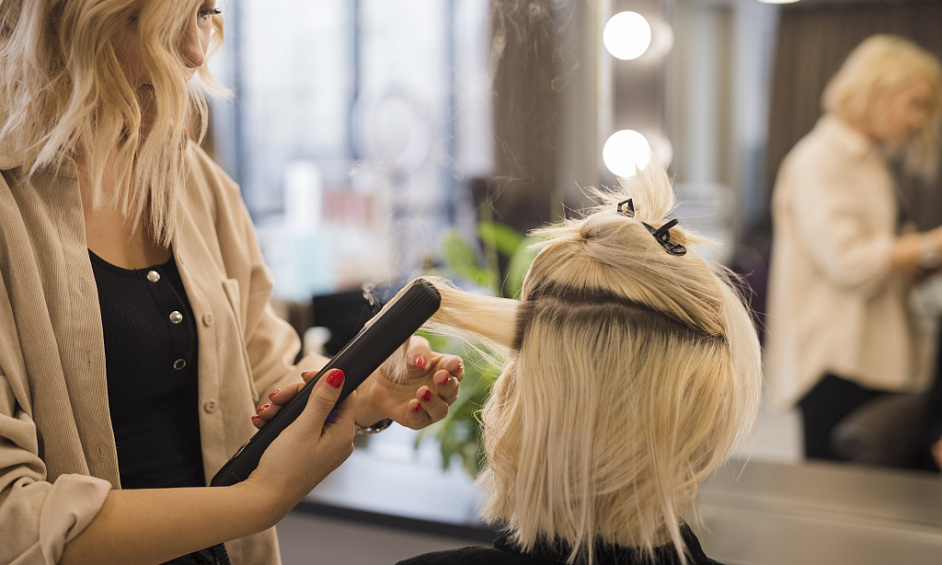 Hair and Beauty Salon for Sale in the City of London - Style Without Limits 1