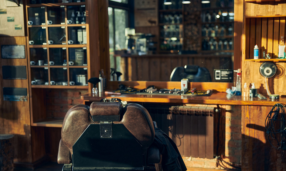 3 Seat Barbershop with Basement for Development in City of London 1