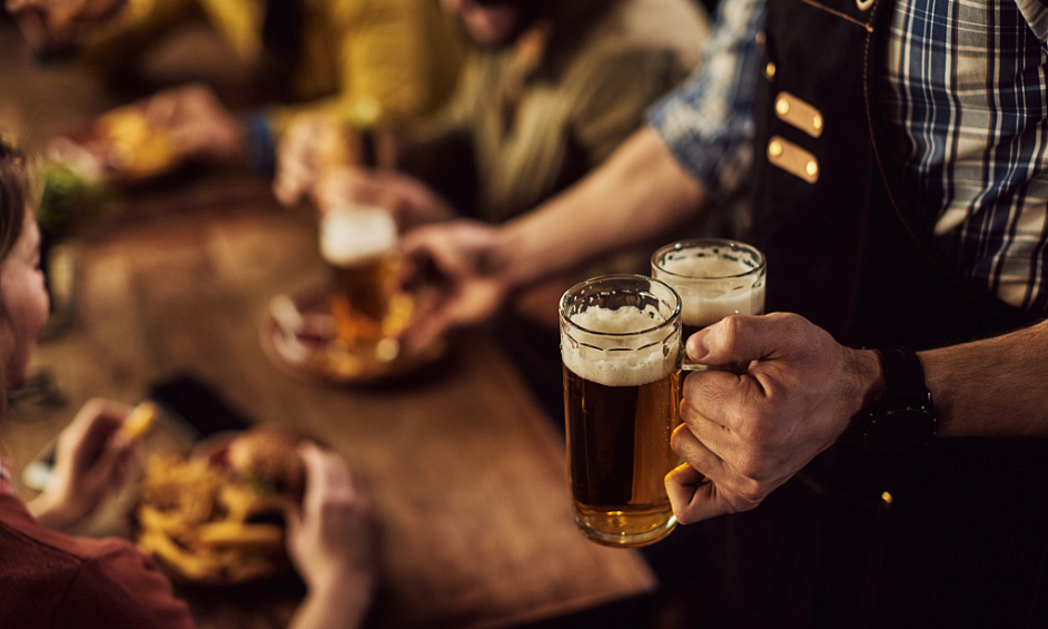 Substantial pub with 12-room accommodation for sale in Streatham London 1